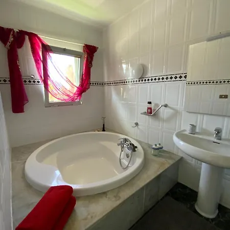 Nyaraló Casa El Castillo 3 *