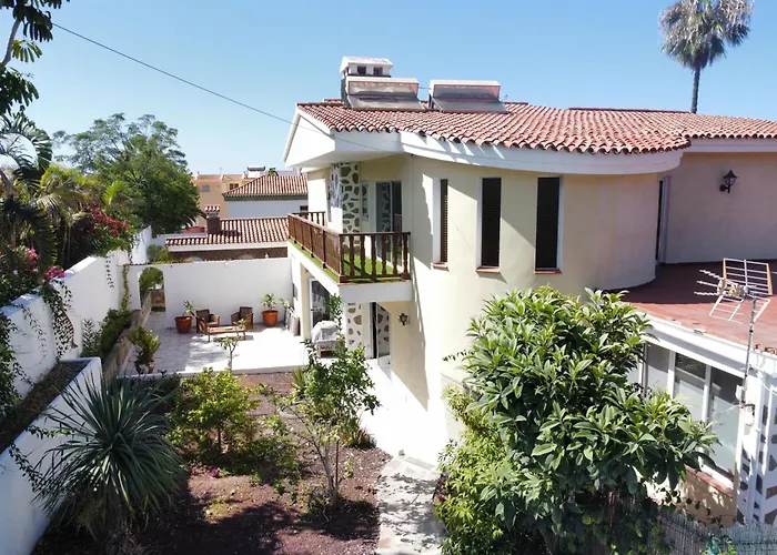 Nyaraló Casa El Castillo 3 *