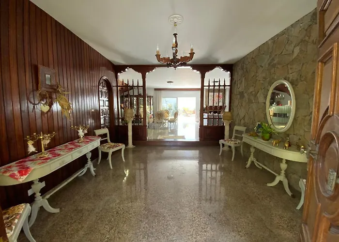 Semesterbostad Casa El Castillo 3 *